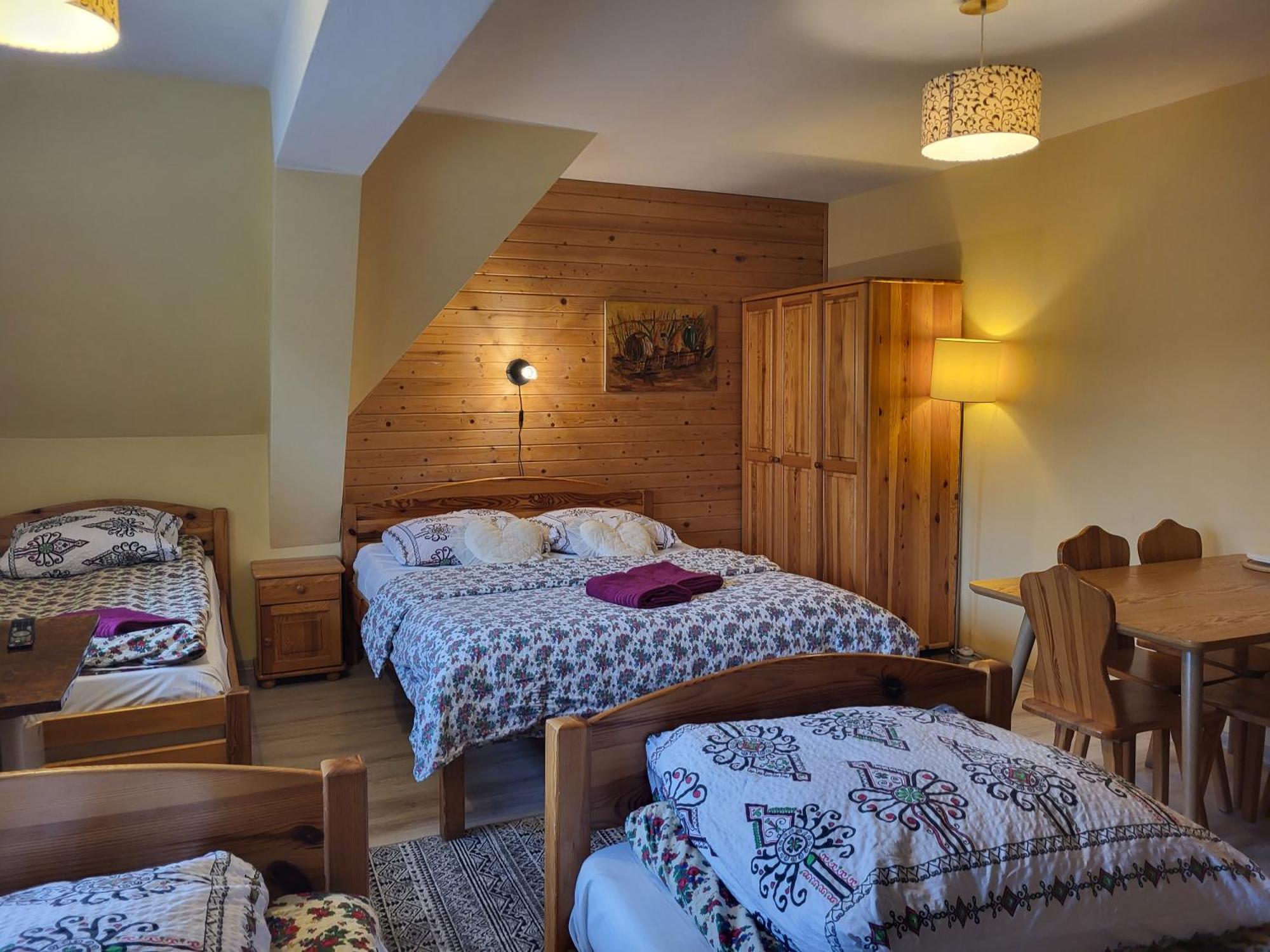 Apartamenty I Pokoje Goscinne Nowita Закопане Номер фото